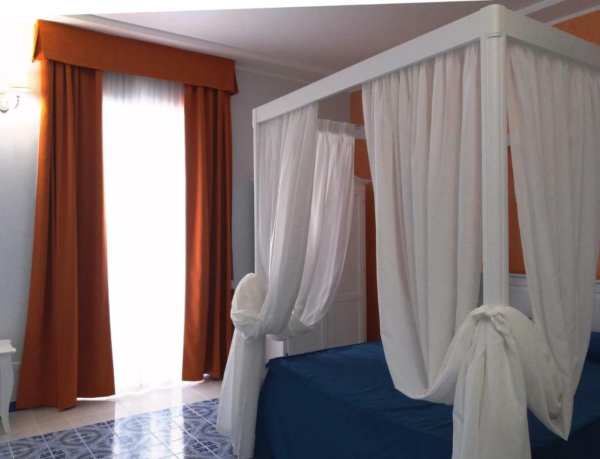 Odysseus Hotel Lipari Kültér fotó