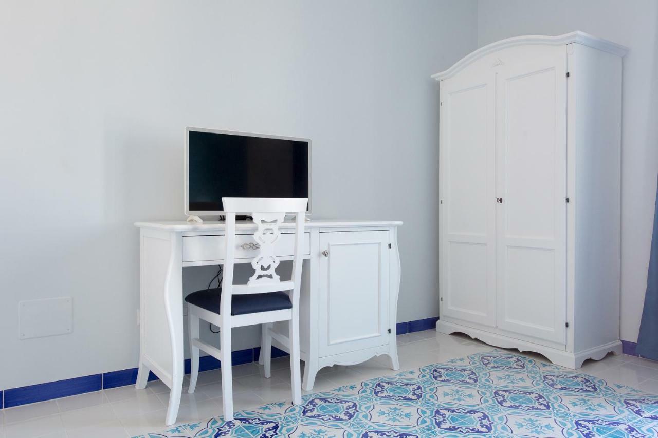 Odysseus Hotel Lipari Kültér fotó