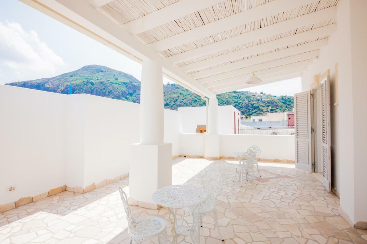 Odysseus Hotel Lipari Kültér fotó