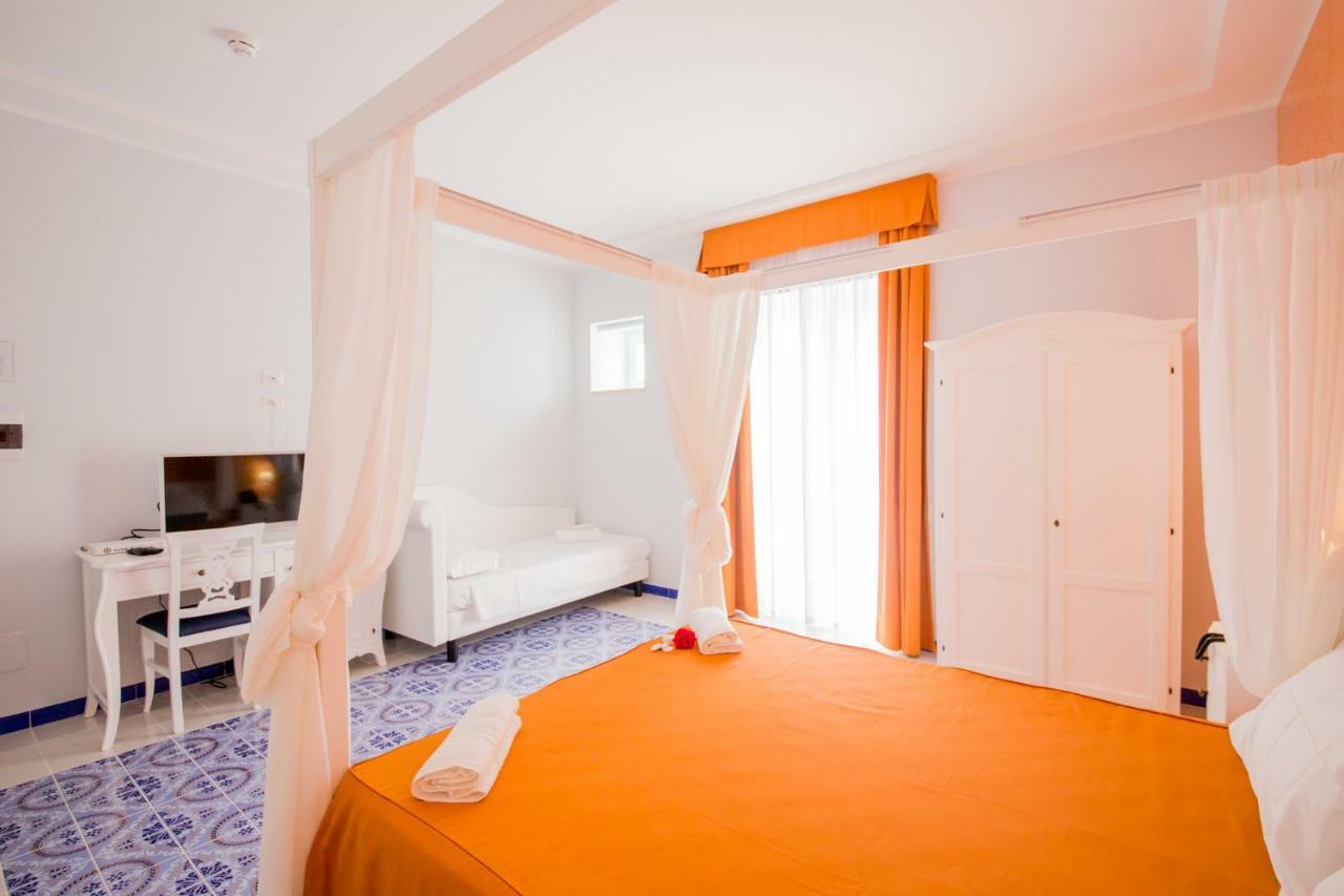 Odysseus Hotel Lipari Kültér fotó